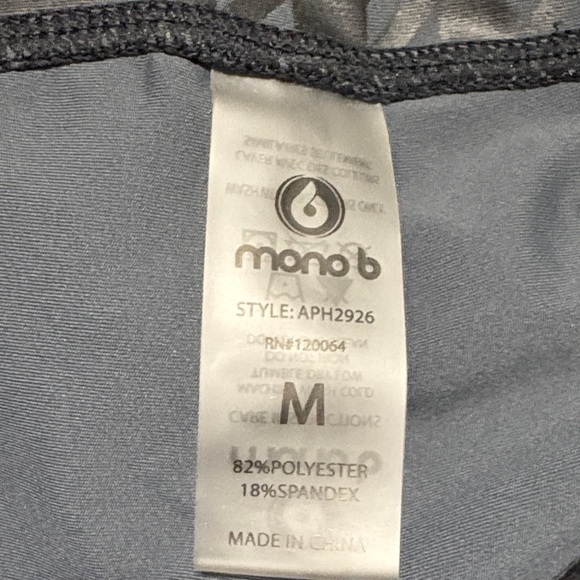 🖤 Black Houndstooth Women’s Leggings - M - perfect like new condition!! 🖤 - Picture 4 of 5